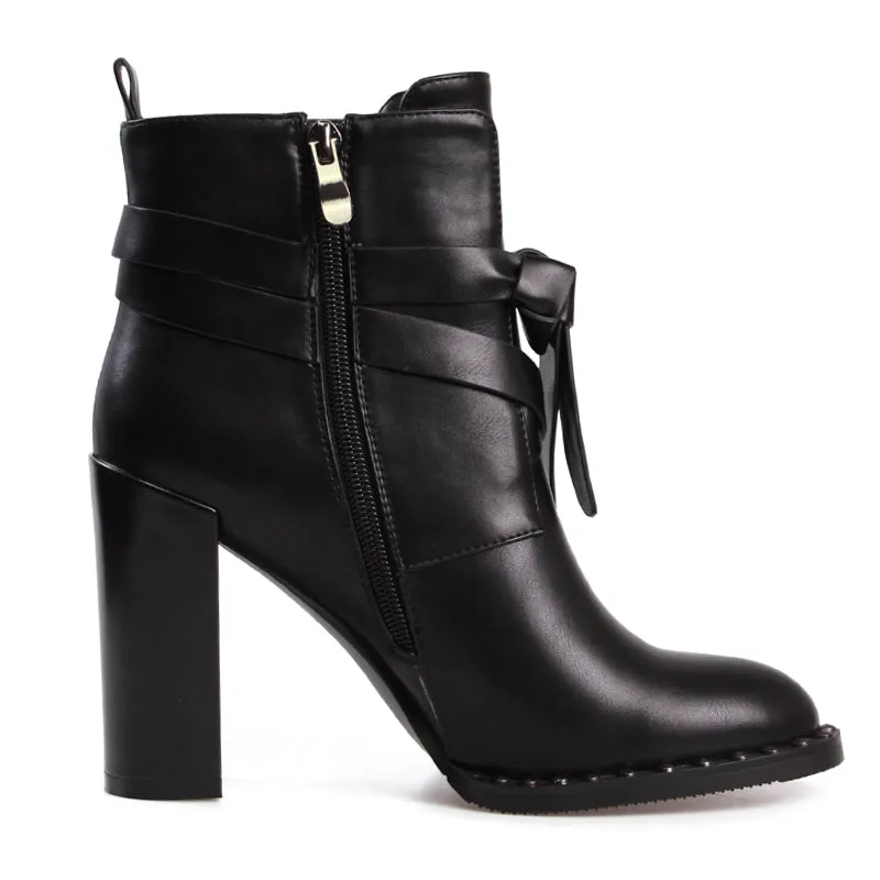 WETKISS Buckle Strap High Heels